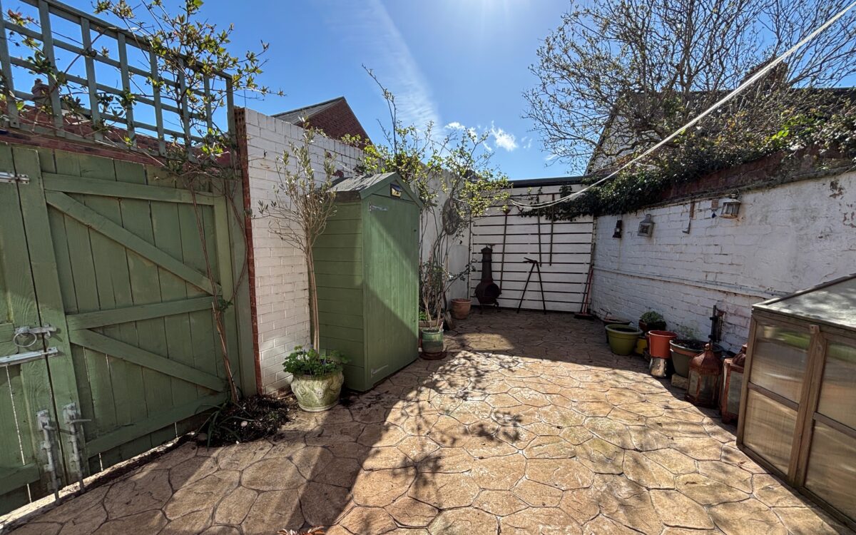 Glendale Avenue, Whitley Bay, NE26 1RX - JG Sawyers & Sons